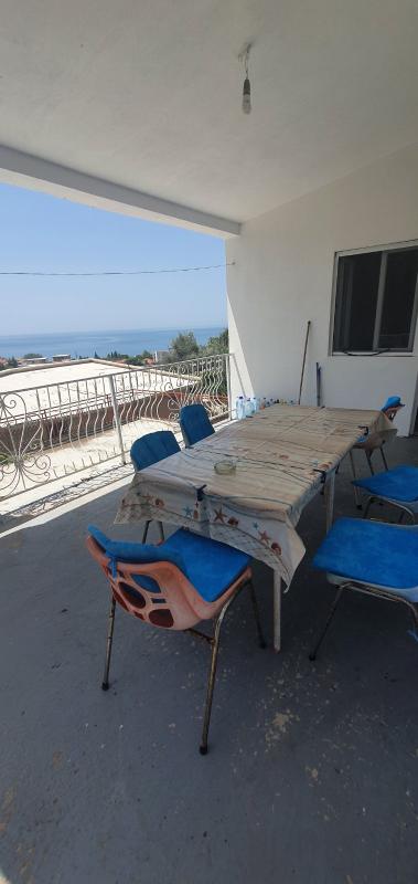 Apartment for sale with sea view in Sutomore.