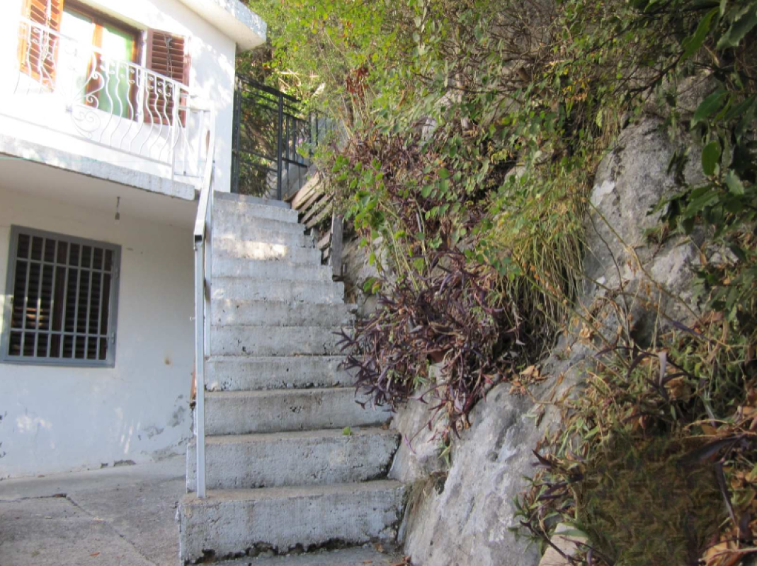 Apartment for sale with sea view in Sutomore.
