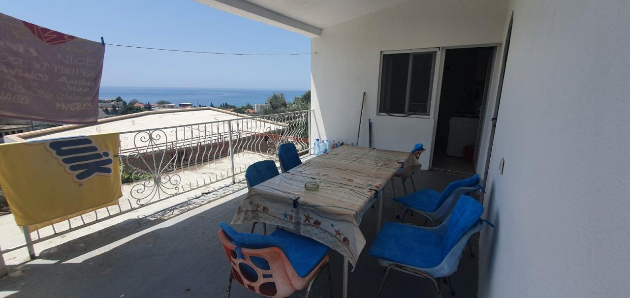 Apartment for sale with sea view in Sutomore.