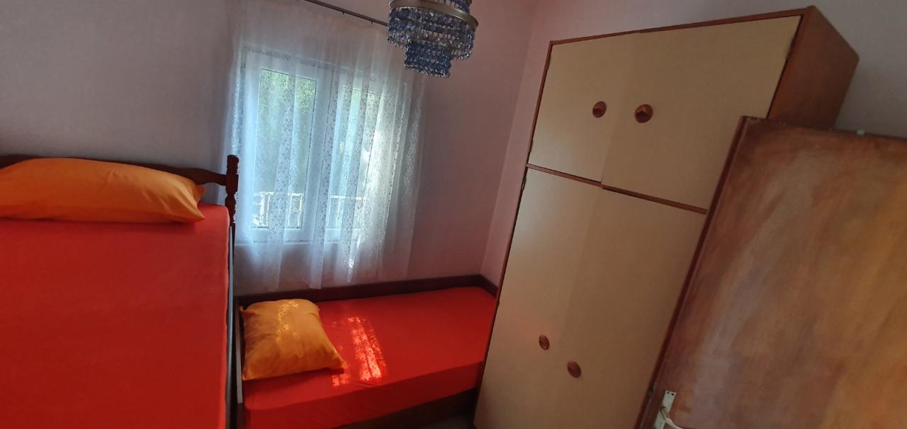 Apartment for sale with sea view in Sutomore.
