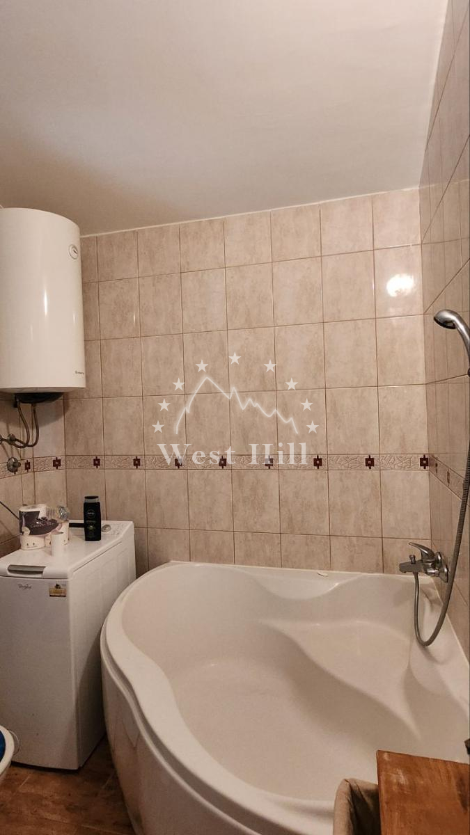 Apartment in Djenovici near Porto Novi