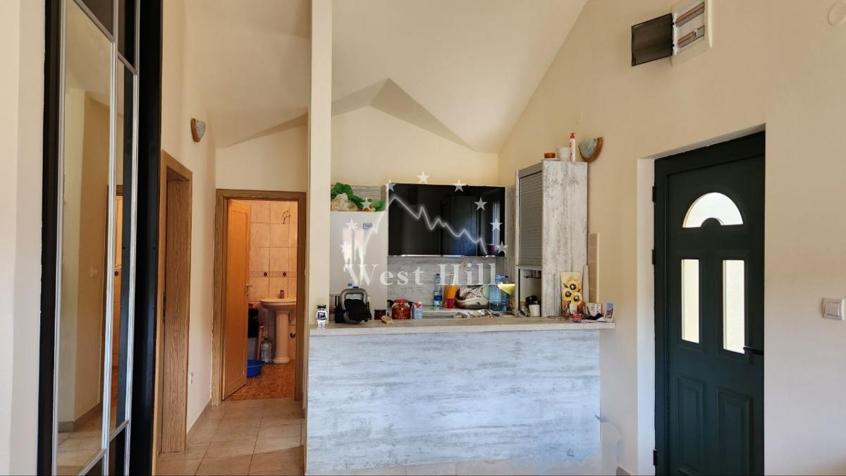 Apartment in Djenovici near Porto Novi