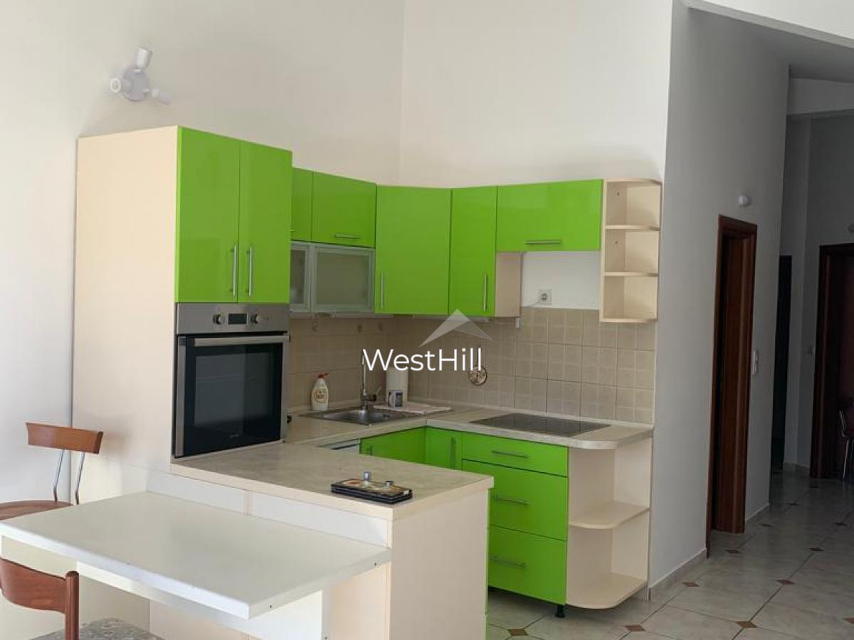 2-Bedroom Apartment in Topla, Heart of the City, Near Sea
