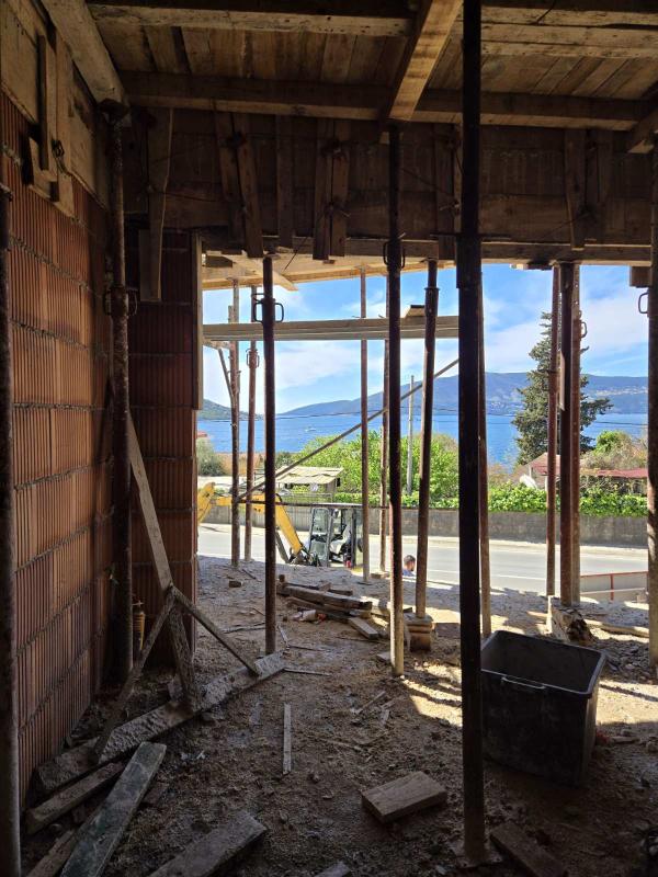 Apartment under construction with sea view for sale in Kumbor.