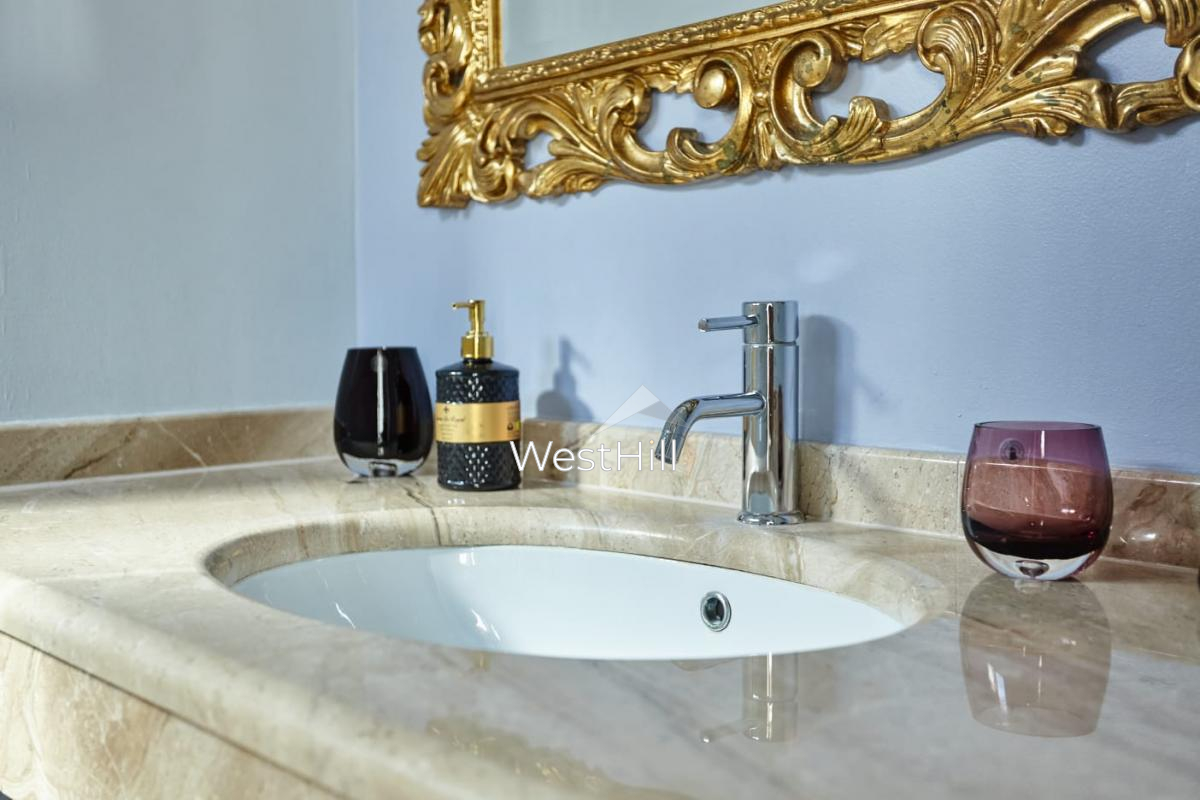 Wohnung mit Meerblick in privater Anlage mit Pool