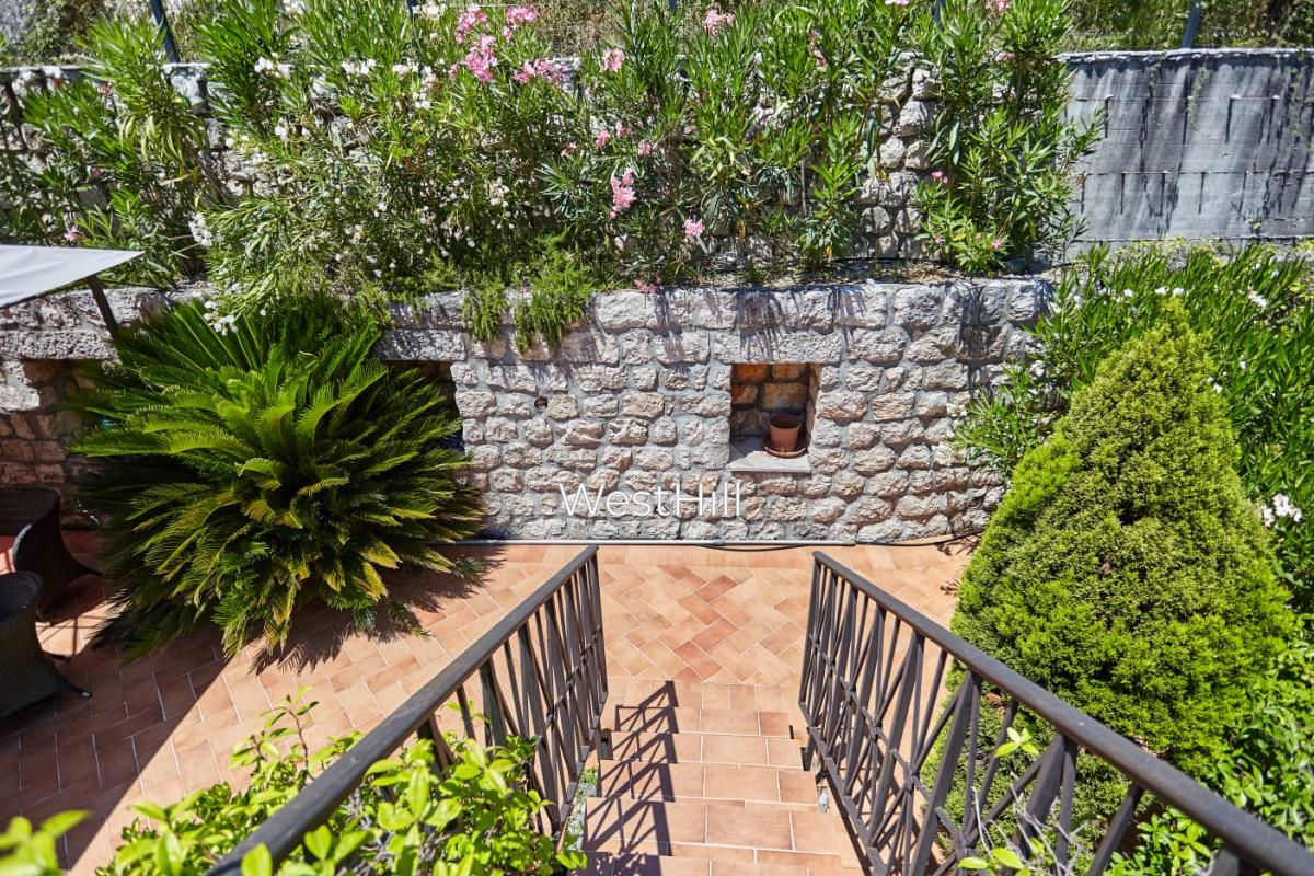 Wohnung mit Meerblick in privater Anlage mit Pool
