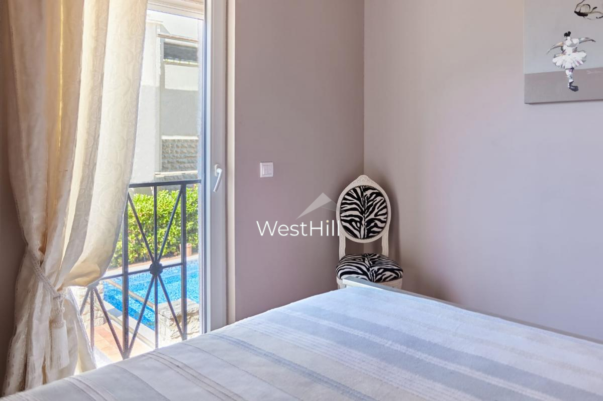 Wohnung mit Meerblick in privater Anlage mit Pool
