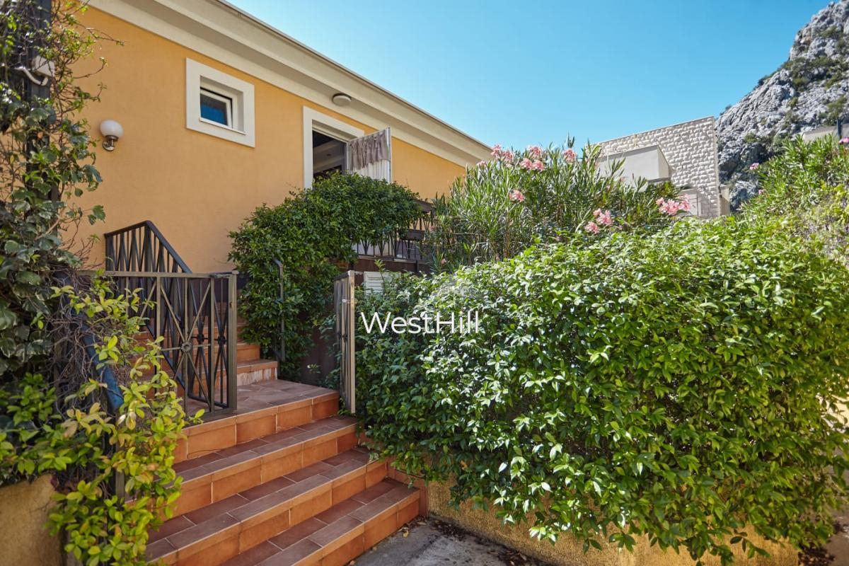 Wohnung mit Meerblick in privater Anlage mit Pool
