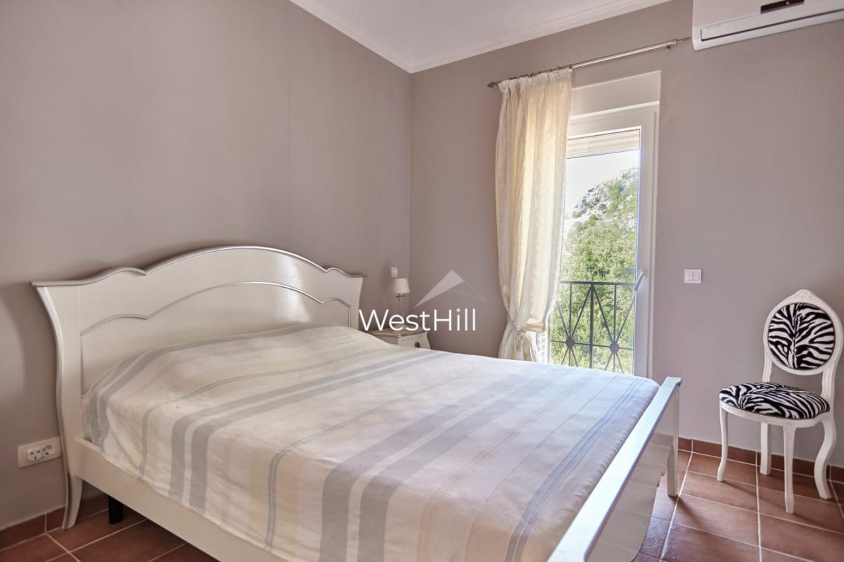 Wohnung mit Meerblick in privater Anlage mit Pool