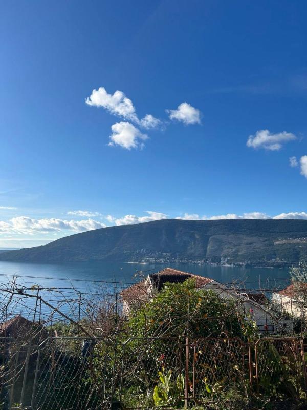 Wohnung mit Rasen in Topla, Herceg Novi – Erdgeschoss mit Meerblick