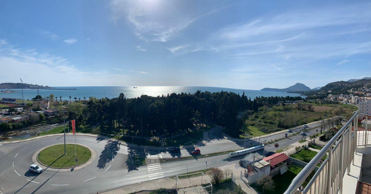 Apartman sa pogledom na more i đakuzijem samo 50m od Jadranskog mora!