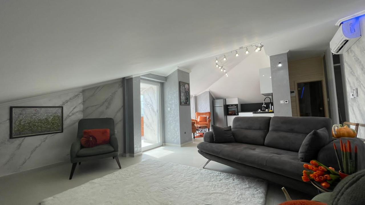 Apartman sa pogledom na more i đakuzijem samo 50m od Jadranskog mora!