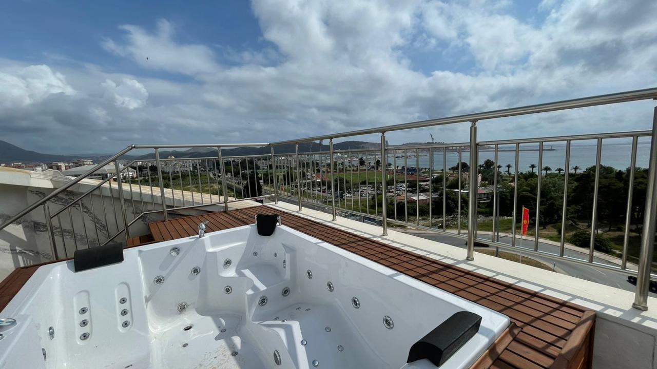 Apartman sa pogledom na more i đakuzijem samo 50m od Jadranskog mora!