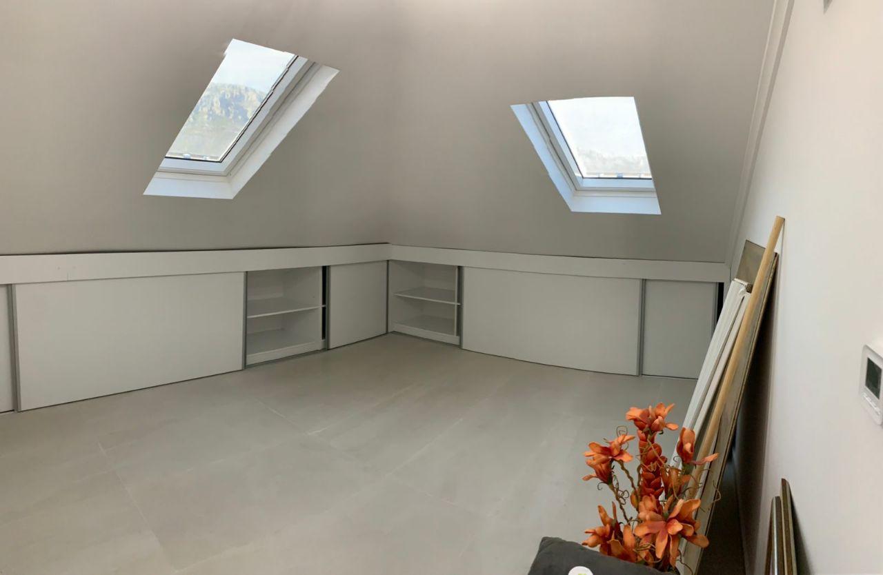 Apartman sa pogledom na more i đakuzijem samo 50m od Jadranskog mora!