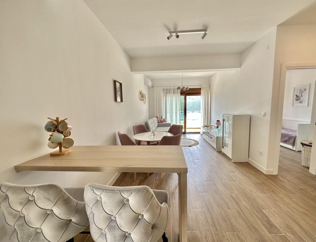 Apartment with sea view for sale in Đenovići.