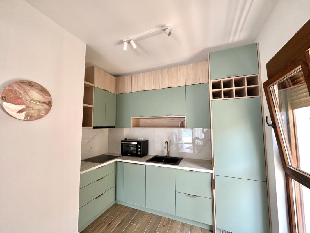 Apartment with sea view for sale in Đenovići.
