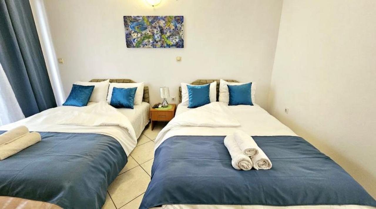Apartments for rent in Dobro Voda, Barskaya obshtina