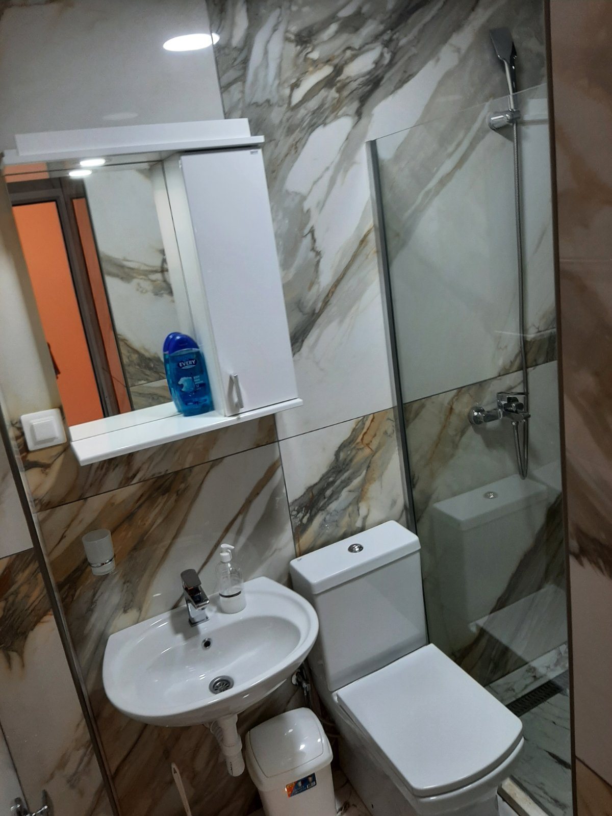 Apartments for rent in Dobro Voda, Barskaya obshtina