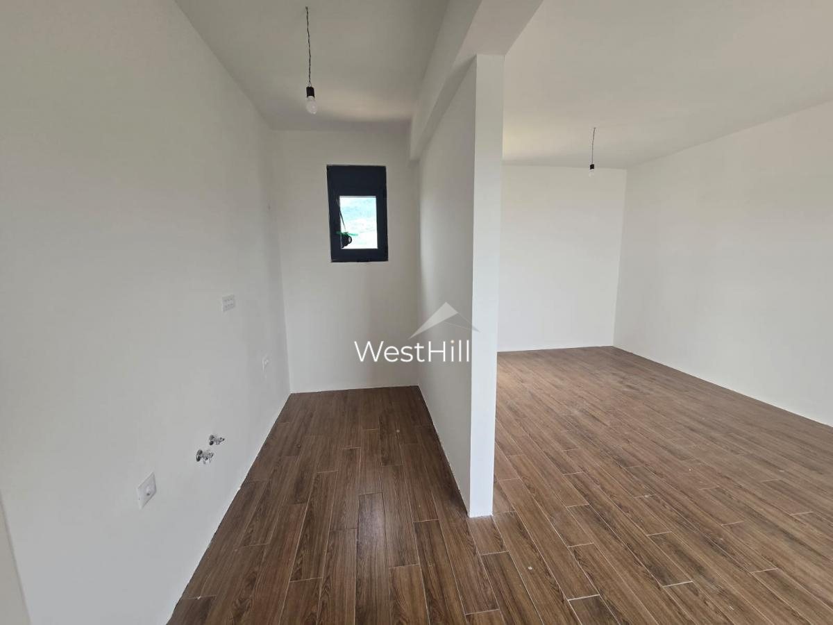New Apartments with Sea View in Dobra Voda, 600m from Coast