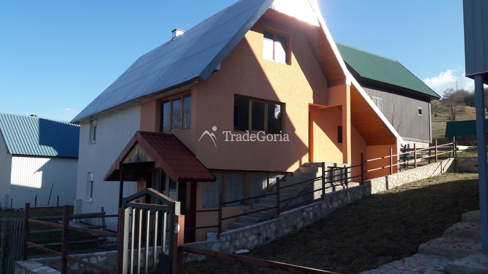 Großes zweistöckiges Haus in Zabljak, Jarovacha