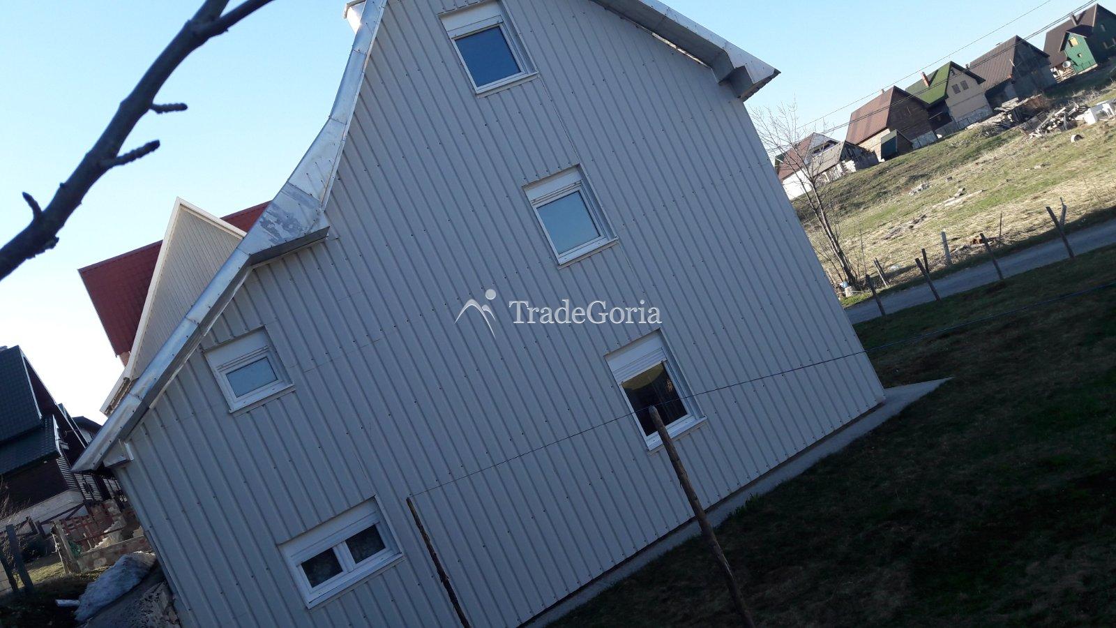 Großes zweistöckiges Haus in Zabljak, Jarovacha