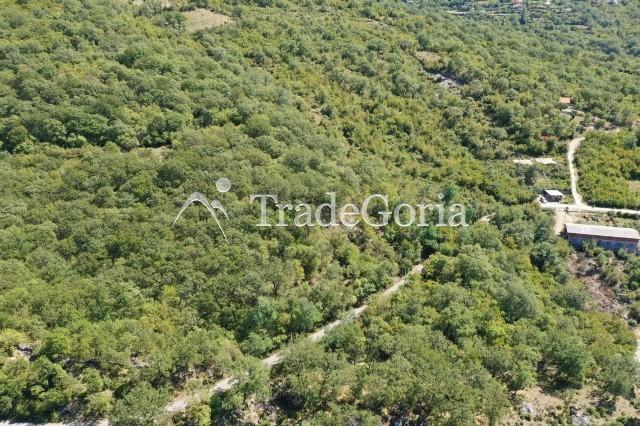 Velika parcela, površine 21000m2