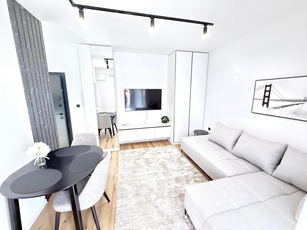 Ušuškan jednosoban stan od 34 m2 u Dobroj Vodi, Bar