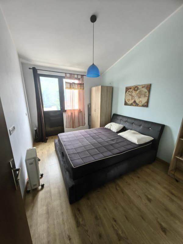 Dnevni najam duplex apartmana sa 2 spavaće sobe od 65 m2 u Sutomoru