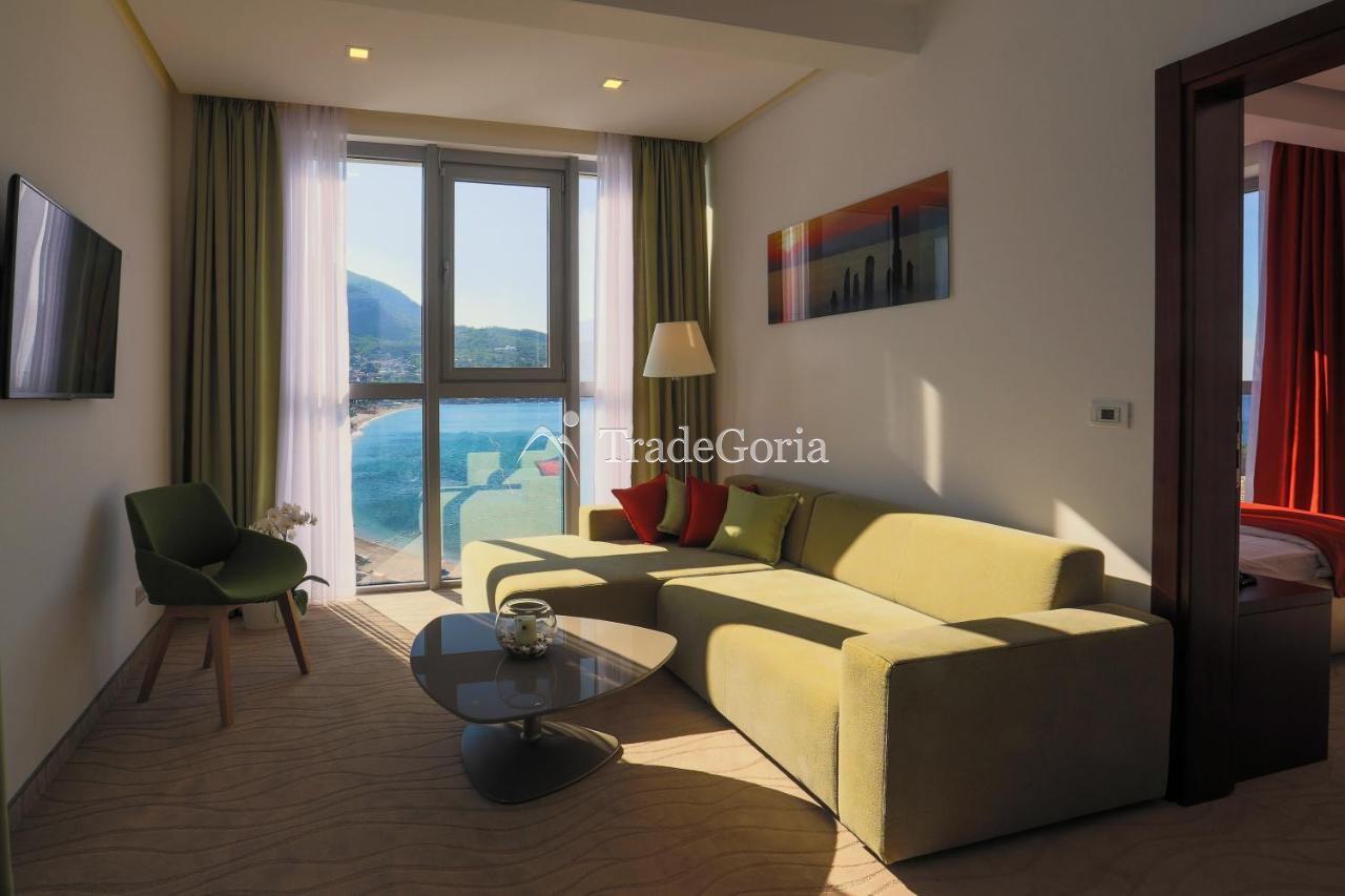 Operating 4* hotel by the sea with its own beach