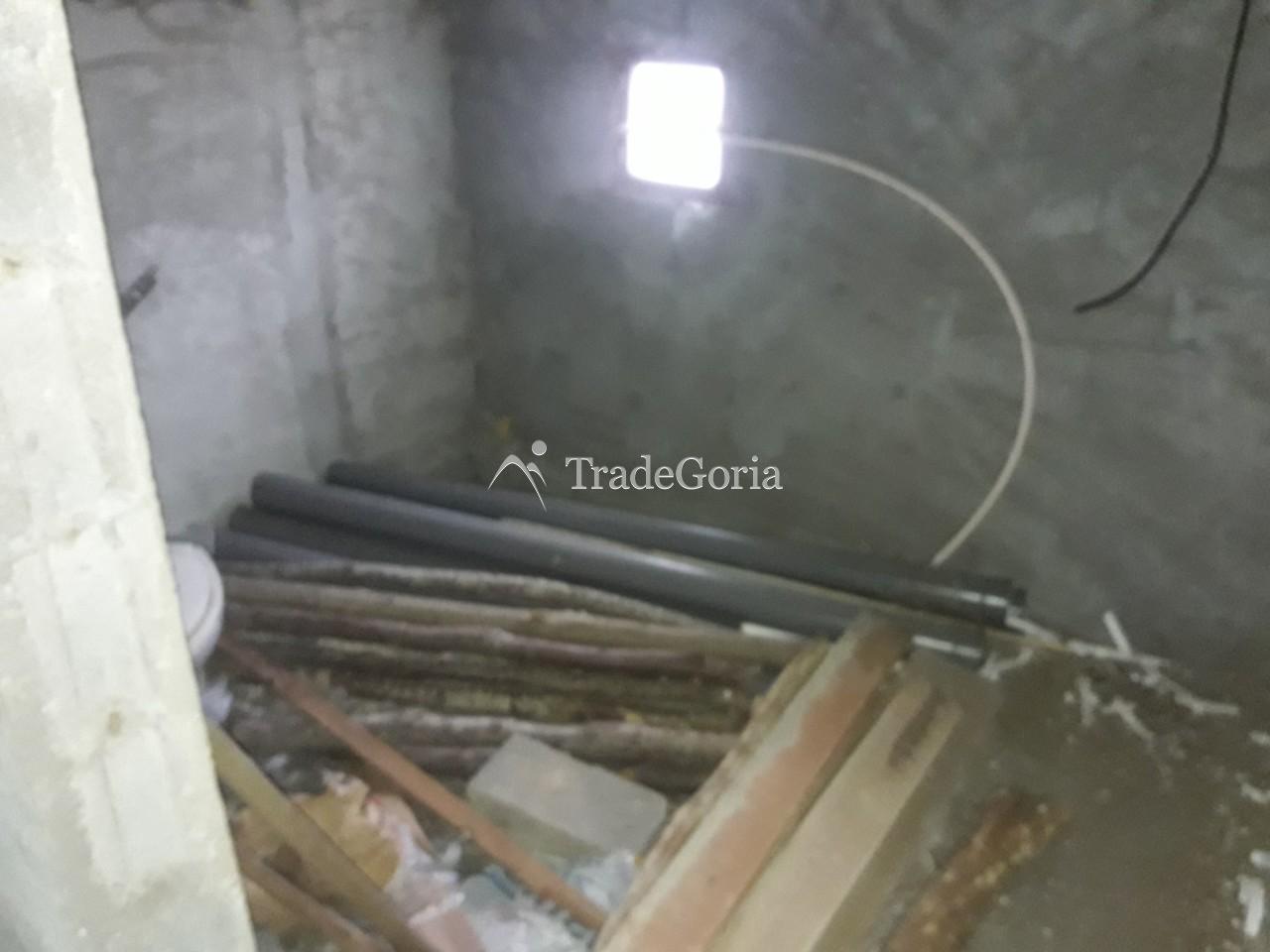 Wooden house with a large plot near Danilovgrad
