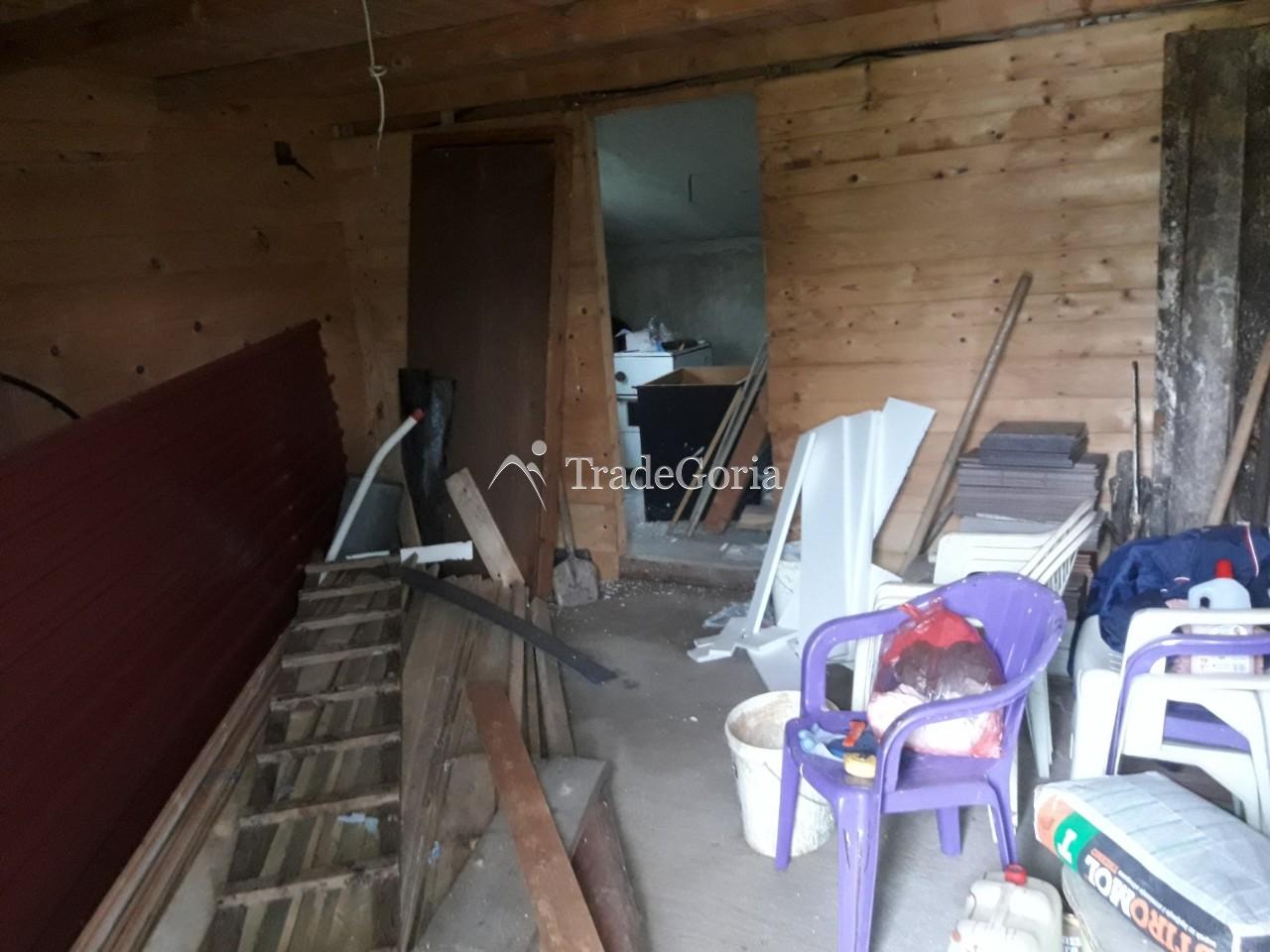 Wooden house with a large plot near Danilovgrad
