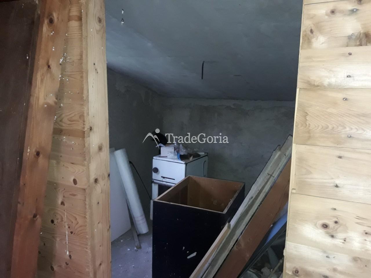Wooden house with a large plot near Danilovgrad