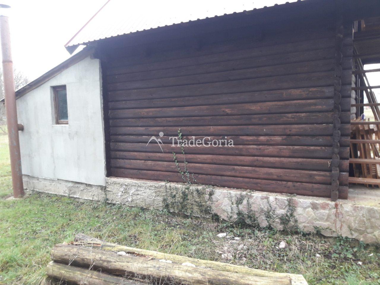Wooden house with a large plot near Danilovgrad