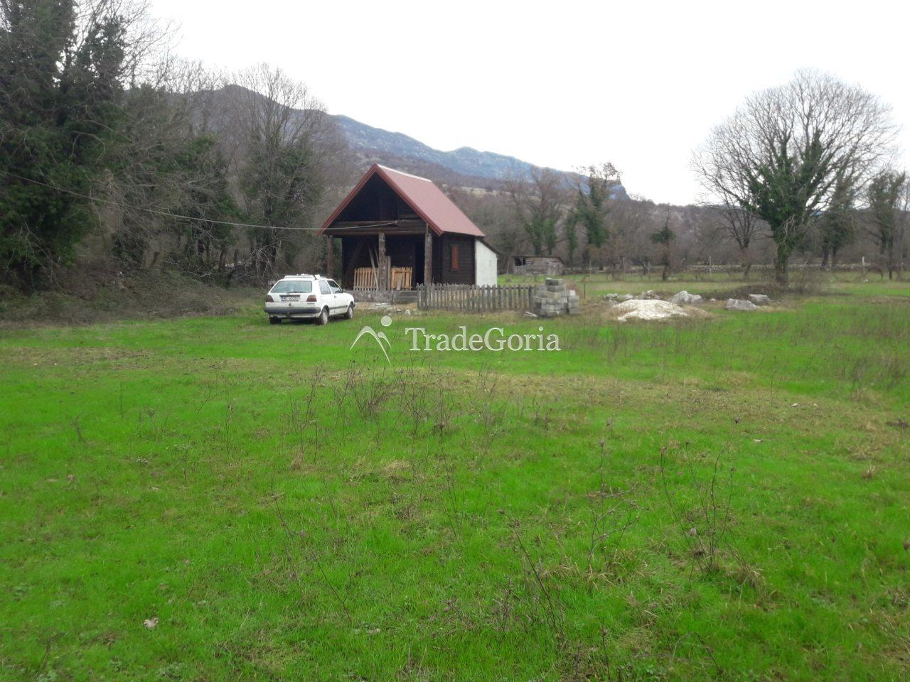 Wooden house with a large plot near Danilovgrad