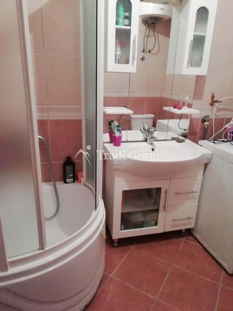 Kuća na prodaju sa mini-hotelom u Sutomoru 300m2