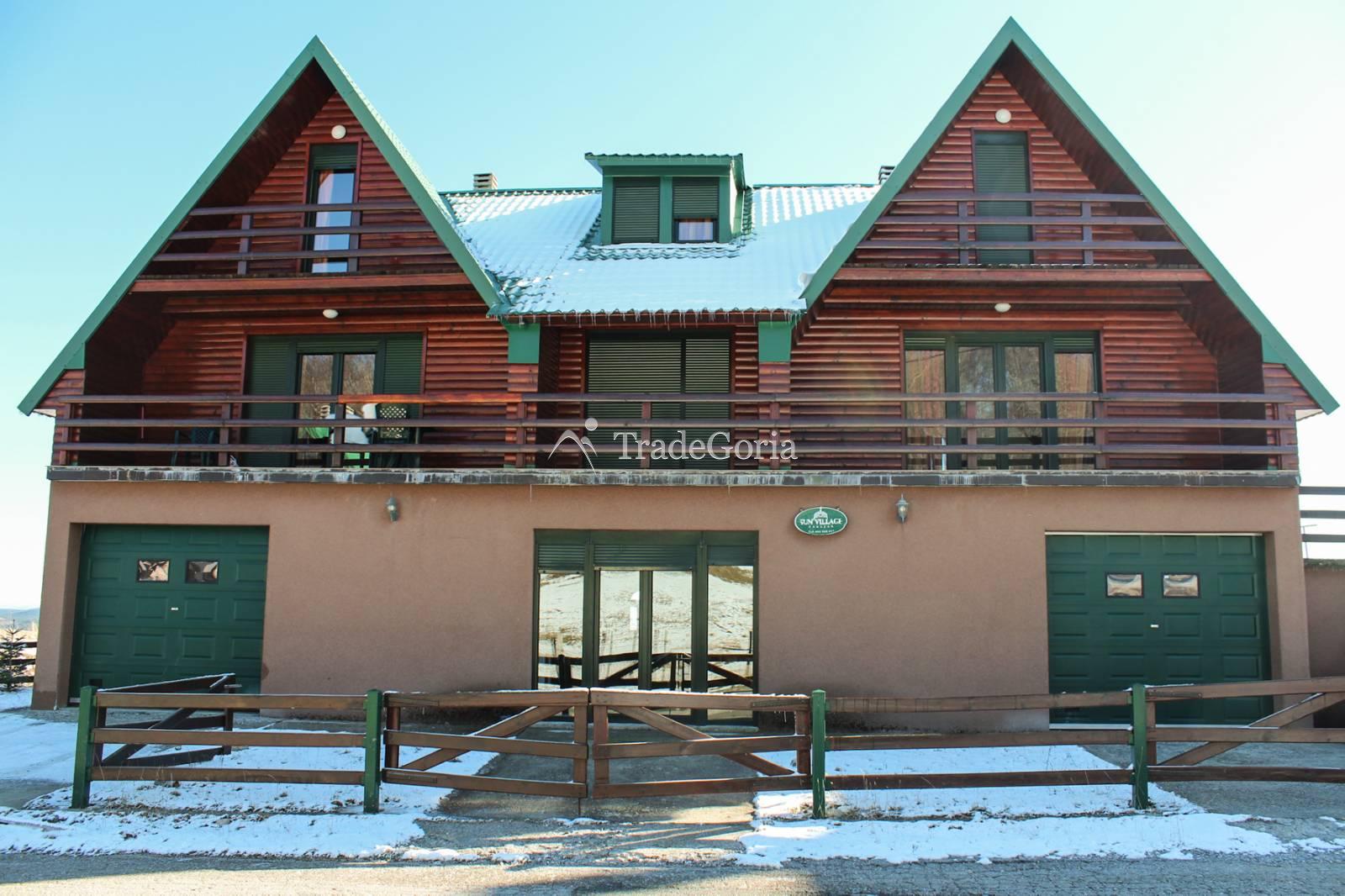 Haus mit Wohnungen, Sauna und Fitnessstudio zur Miete in Zabljak