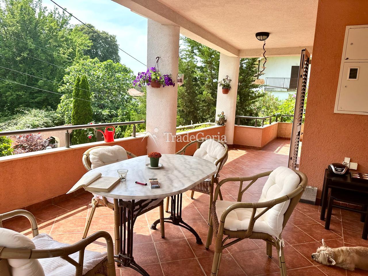 House with a Large Garden in Uteha
