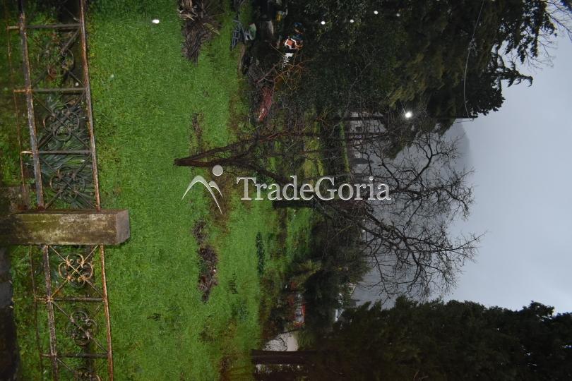 Kuća sa velikim placem u Kotoru