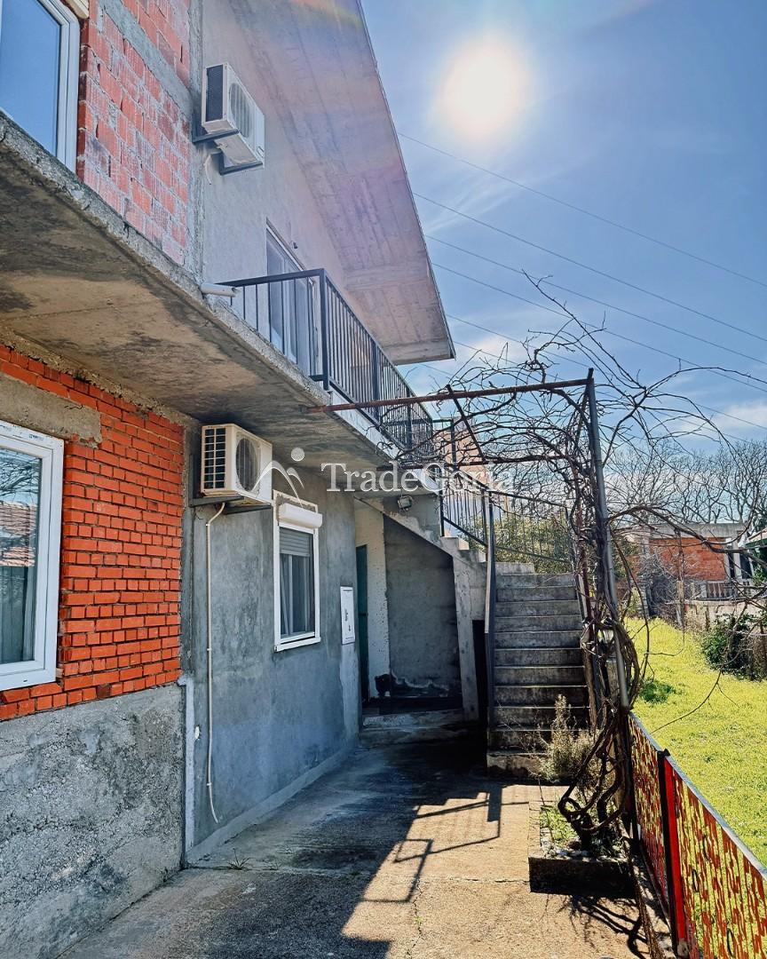 House with two apartments and sea view in Zankovici, Sutomore