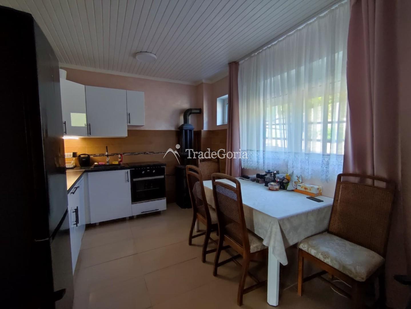 House with Sea View in Bar with Beautiful Garden