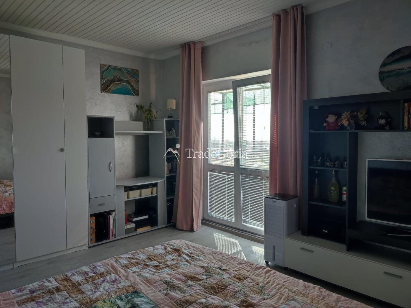 House with Sea View in Bar with Beautiful Garden