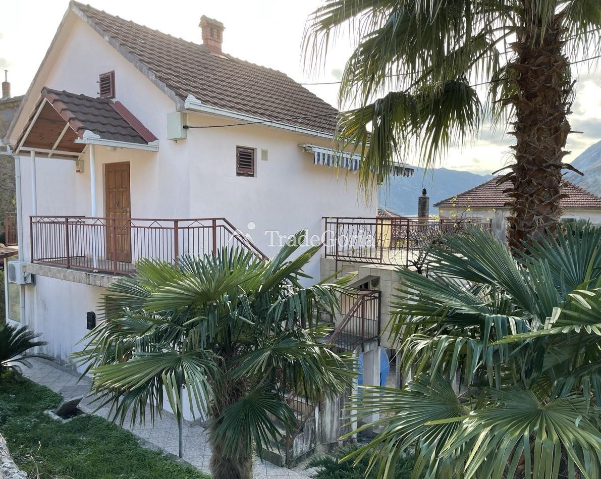 House with Sea View in the Center of Historic Town of Risan