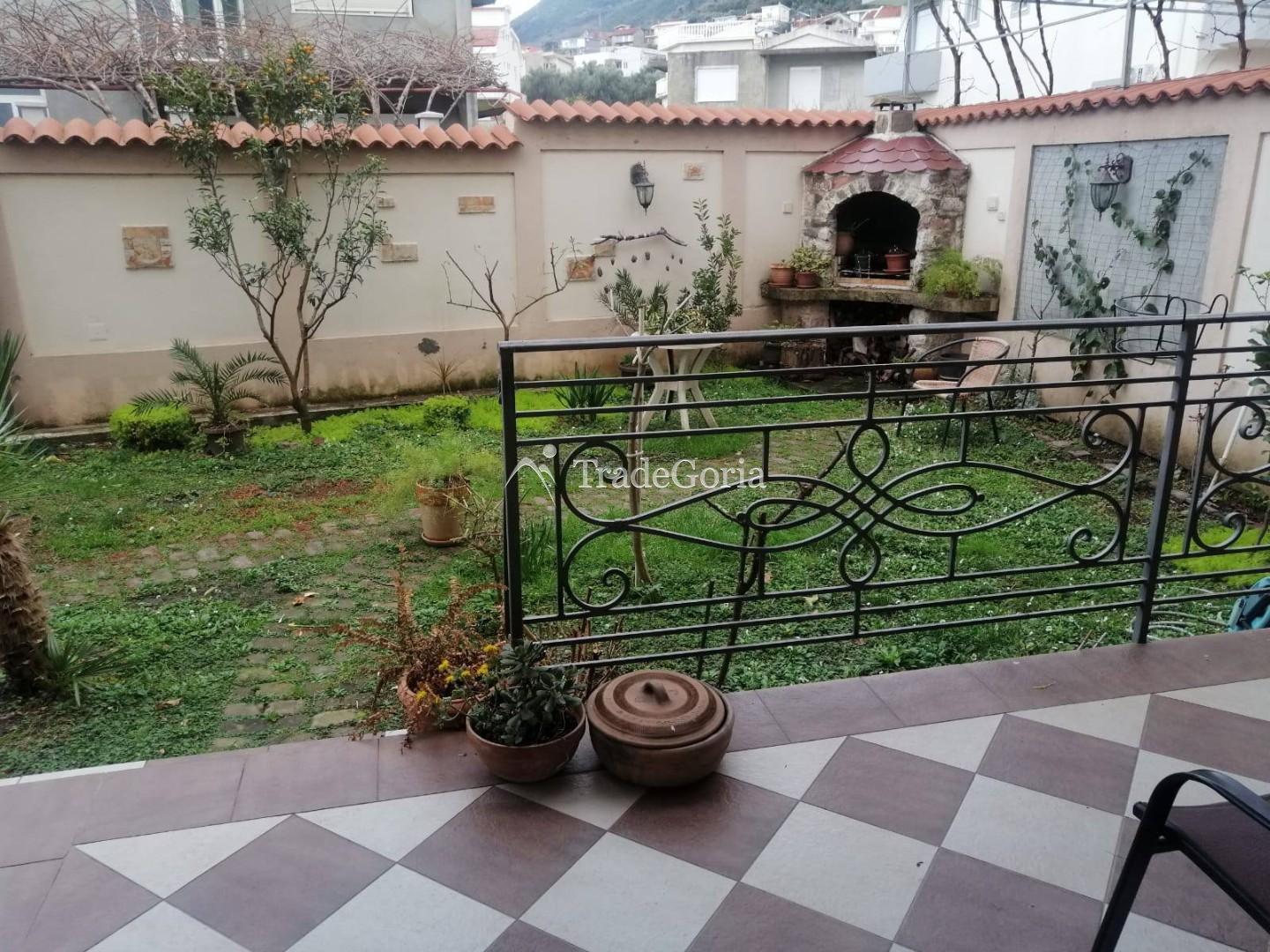 Kuća pored mora u Baru, Ilinijski okrug - Idealna za život i prihod