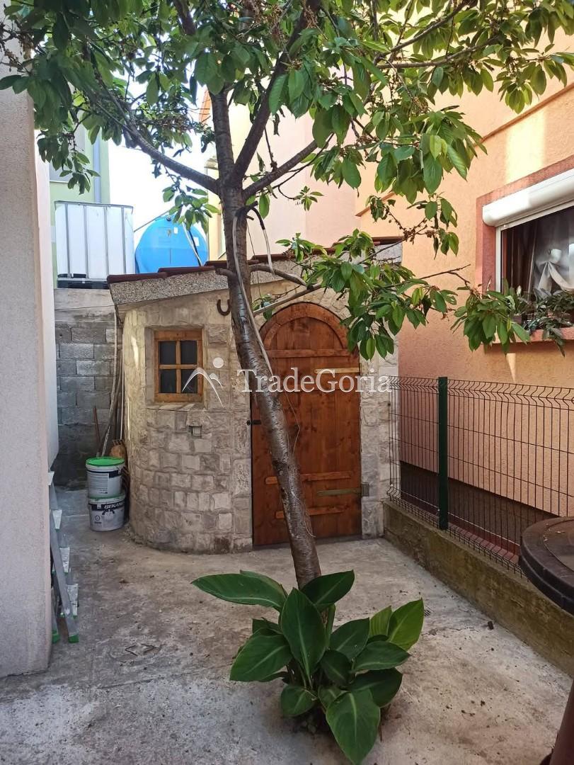 Kuća pored mora u Baru, Ilinijski okrug - Idealna za život i prihod