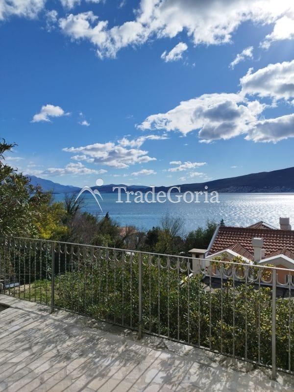 House in Baoshichi in Herceg Novi with Sea View