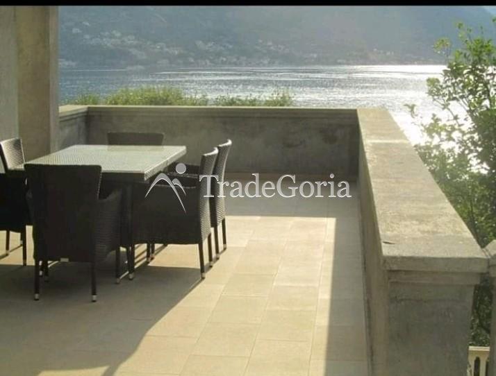 Haus in Dobrota, Kotor