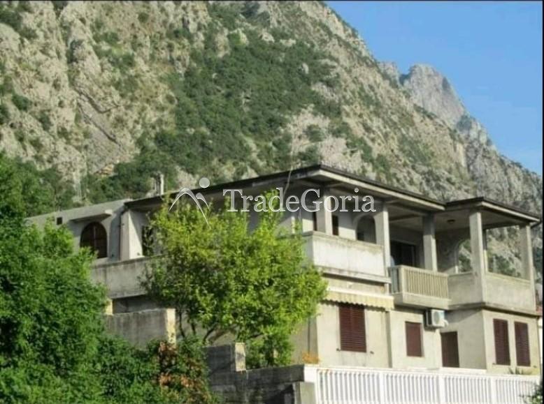 Haus in Dobrota, Kotor