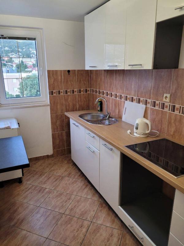 Duplex-Apartment in Sutomore zu vermieten
