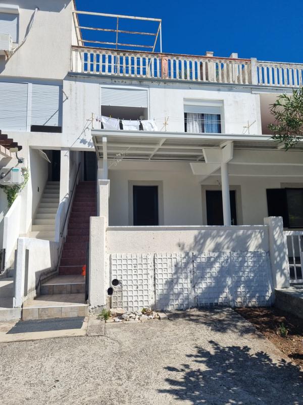 Duplex 94 m2 sa panoramskim pogledom na more. Petrovac.