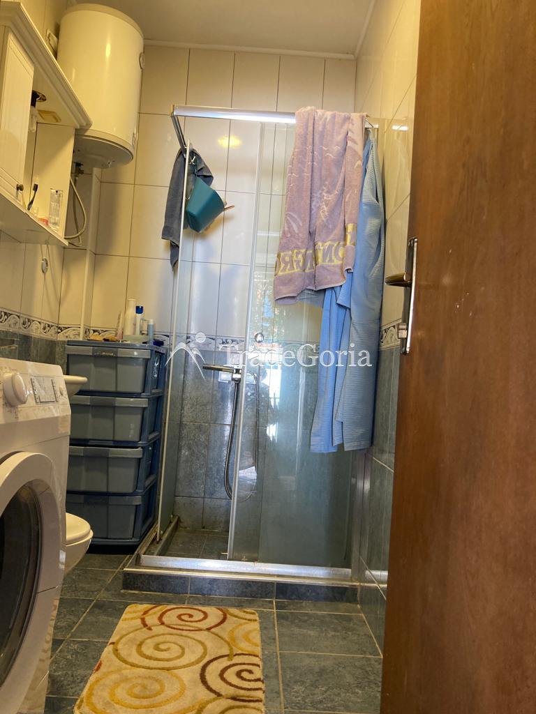 Dvosedašna kuća pored mora, Dobra Voda, Barska opština
